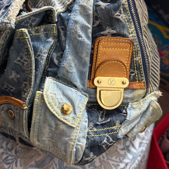 Authentic Louis Vuitton Bowly Limited Edition Denim Patch Bag - Picture 10 of 16